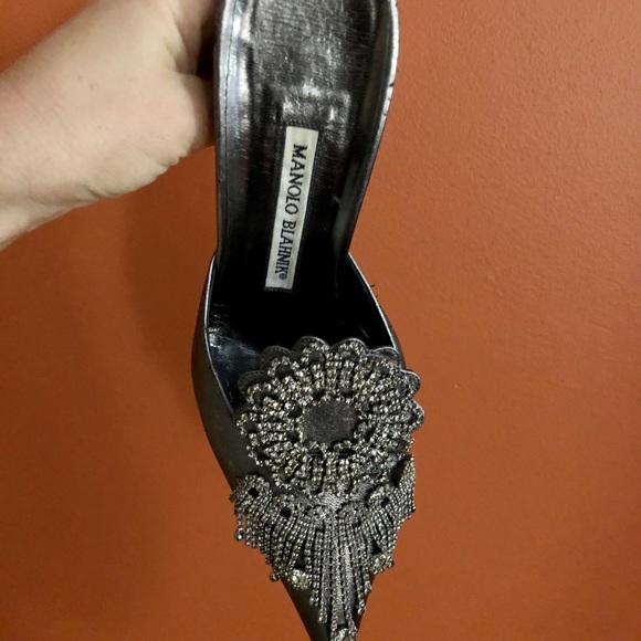 Manolo Blanhik heels! - Picture 2 of 8